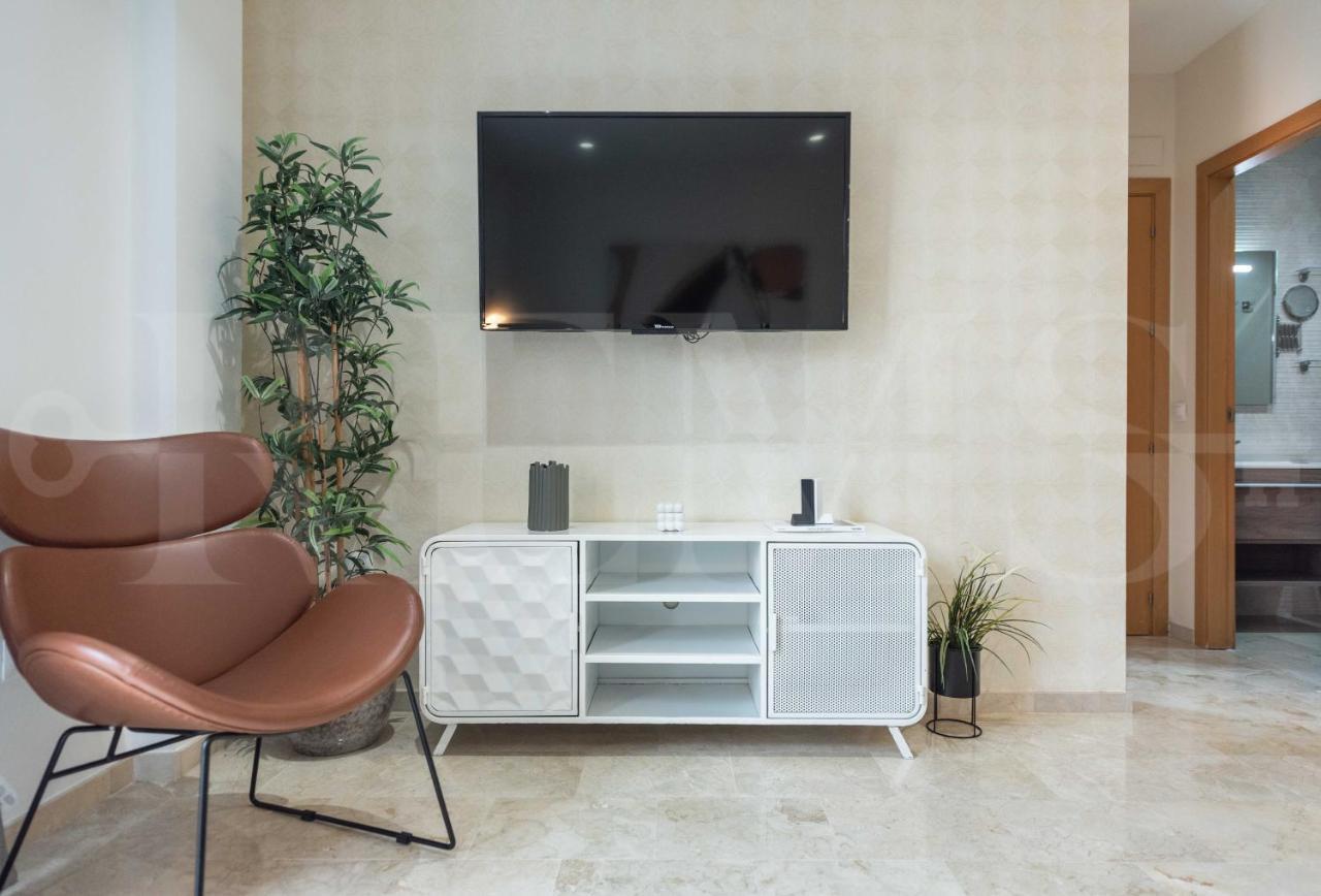 Lovely Duplex With Private Parking Near City Center By Rems Malaga Exterior photo