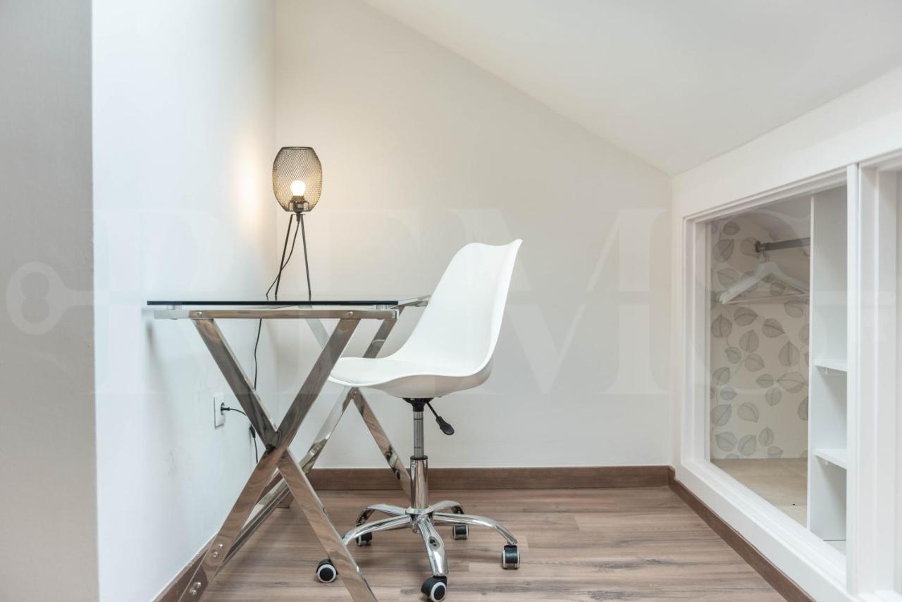 Lovely Duplex With Private Parking Near City Center By Rems Malaga Exterior photo