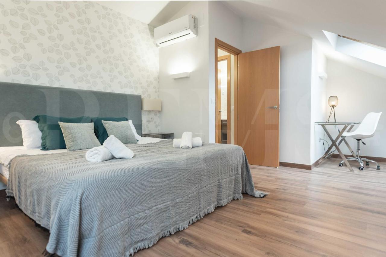 Lovely Duplex With Private Parking Near City Center By Rems Malaga Exterior photo