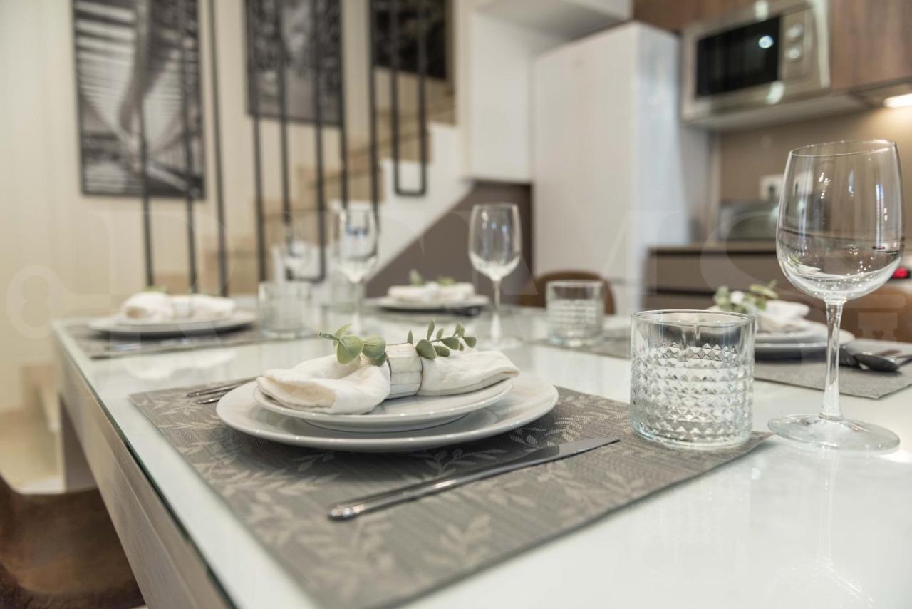 Lovely Duplex With Private Parking Near City Center By Rems Malaga Exterior photo